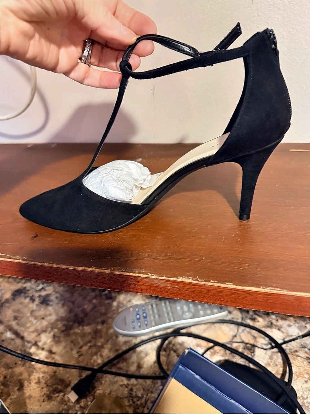 Cole Haan Prieta T Strap II Pointed-Toe Suede Heels in Black US 9 B NEW